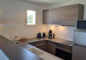 Large T2 + cabin (50m²) renovated 4 to 5 people on the seafront with parking