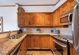 Large Townhome, Golf Course Views, Shared Hot Tub