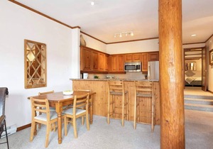 Large Townhome, Golf Course Views, Shared Hot Tub