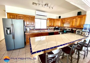 Las Palmas 3 Bed 3 Bath By FMI Rentals