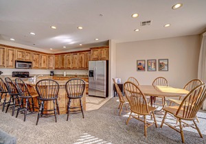 Las Palmas All Inclusive Amenities Resort | 3 bathrooms | Plush New Carpet | Poolside | 1708