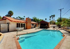 Las Vegas Elegance! Pool Table & Sparkling Pool! Home