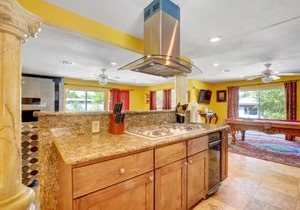 Las Vegas Elegance! Pool Table & Sparkling Pool! Home