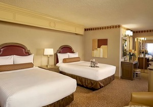 Las Vegas Nightlife Experiences At Your Doorstep! 2 Affordable Units Near Strip!