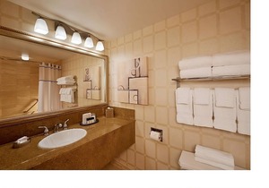 Las Vegas Nightlife Experiences At Your Doorstep! 2 Affordable Units Near Strip!