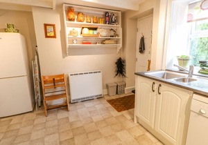 LAVENDER COTTAGE, pet friendly, with open fire in Wolsingham