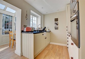 Lavender Cottage - Two Bedroom House, Sleeps 3