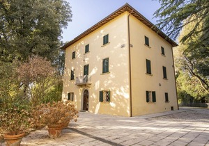 Lavish Mansion in Citerna with Swimming Pool and Garden