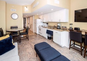 Lavish Oceanfront Villa in MB/ Comfortable Bedding / Amazing Appliances!