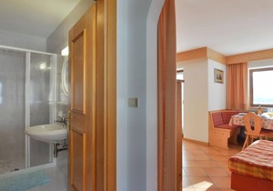 Lazzer by Interhome