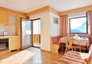 Lazzer by Interhome