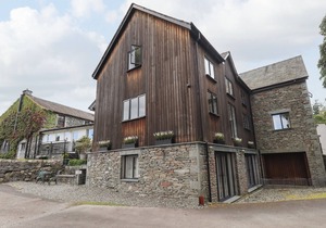 LE CHALET, family friendly, with open fire in Elterwater