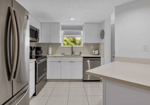 Le Frontenac 204 (STR-01054)