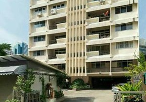 Le Vanvarothai Saladaeng Residence
