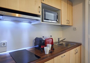 LEEWAYS APARTMENT VII in ALCALÁ 99