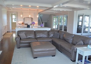 Leg-A-Sea Luxury Popponesset Beachside Vacation House