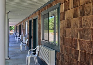 Legend Inn 109 - Stay at Summit Village Shanty Creek
