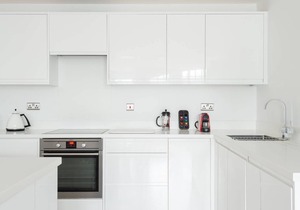 Leicester Square Oasis - Netflix & AC