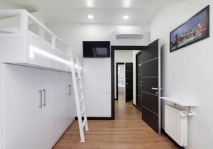 LEOGRAND Apartment on Doroshenka 38