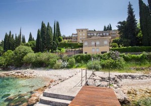 Leonardo Walsh Apartment With Lake View