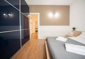Leoncino Apartment