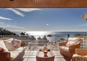 Lets Holidays Sailor House with Sea Views