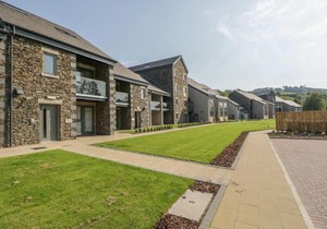 Leven Reach