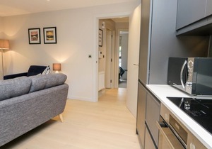 LEVEN VIEW, romantic in Newby Bridge