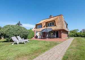 LH Bremer Strasse, Hausteil 3 - Schönes Ferienhausteil Unter Reet mit ca. 90 m² und 4 Zimmern, für