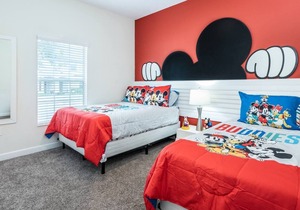 "License to Chill" Newly Renovated Modern Townhome