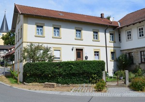 liebevoll eingerichtete Suite mit Doppel-Boxspringbett