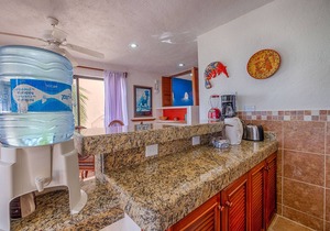 Light and airy condo at beach level! Enjoy Caribbean comfort!