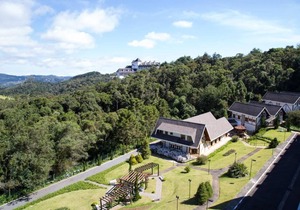 Lindo Apto em Campos do Jordão no Quatre Saisons com vista