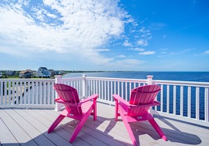 Liquid Sky - Solid 3 Bedroom SoundFront Home in Frisco