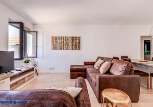 Lisbon Palace Apartment