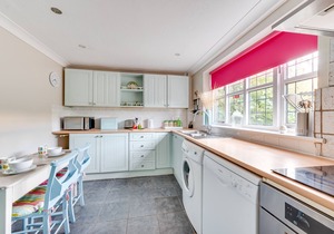 Little Chequers - Two Bedroom House, Sleeps 3