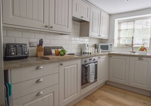 LITTLE FORGE, romantic, with open fire in West Lulworth