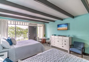 Little Harbor Gem | Water Views, Pet-Friendly & Close to Dining