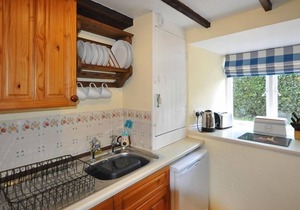 LITTLE IVY, pet friendly, with a garden in West Lulworth