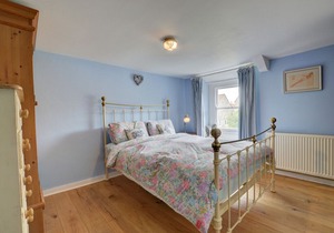 Little Steppes - Two Bedroom House, Sleeps 3