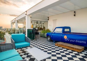 LIV URBAN Suites
