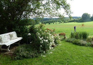 Living in nature at the Bavarian Forest National Park. Award-winning garden