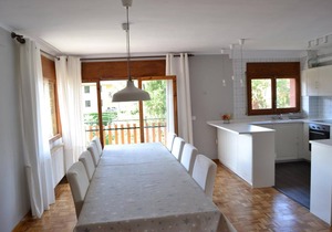 LLIVIA VI - Three Bedroom Apartment, Sleeps 8