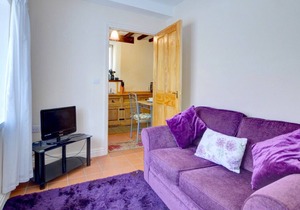 Llwynglas - One Bedroom House, Sleeps 2