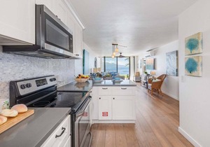 LOA 105 2BD OceanFront Getaway w AC Pool