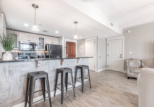 Lockout Unit ~ Porch ~ Spacious Living Area ~ Family Friendly