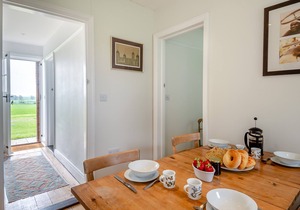 Lodge Farm Cottage - Two Bedroom House, Sleeps 4