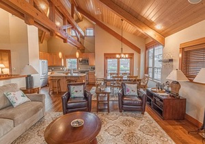 Lodges at Cannon Beach B1