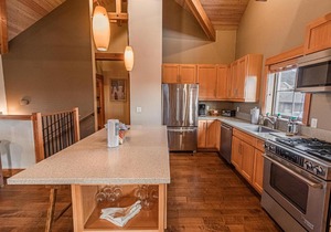 Lodges at Cannon Beach B1