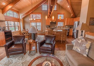 Lodges at Cannon Beach B2